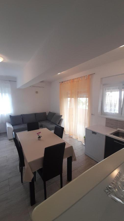 Apartmán Mario Vir Exteriér fotografie