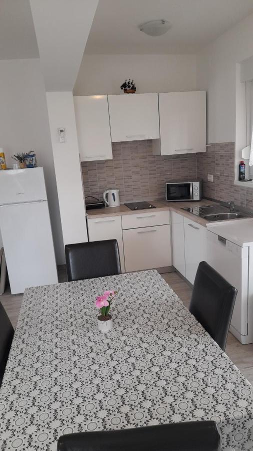 Apartmán Mario Vir Exteriér fotografie