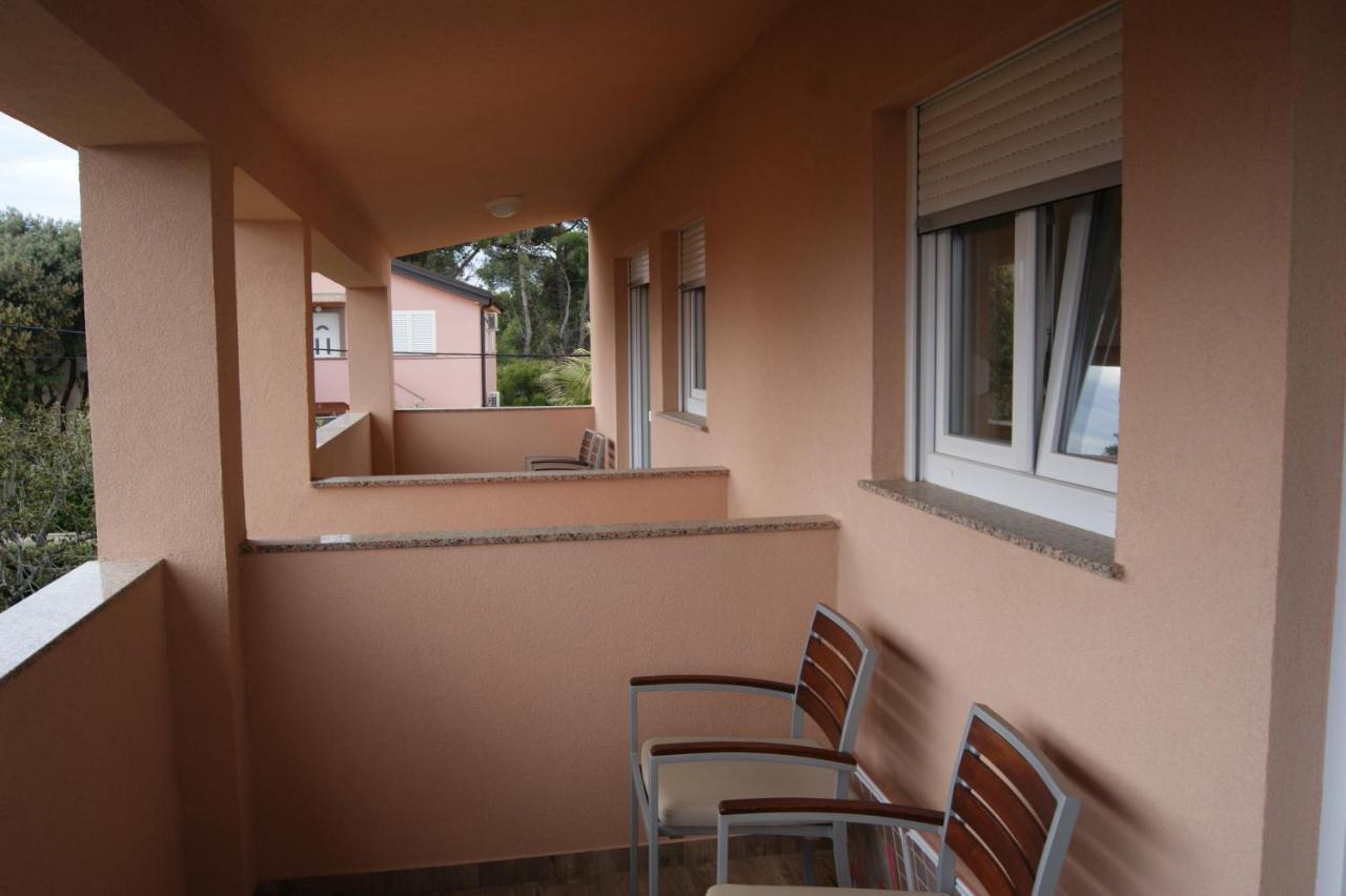 Apartmán Mario Vir Exteriér fotografie